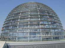 Berliner Reichstagsgebäude - die Kuppel von der Dachterrasse aus gesehen