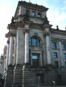 Berliner Reichstagsgebäude - Südseite