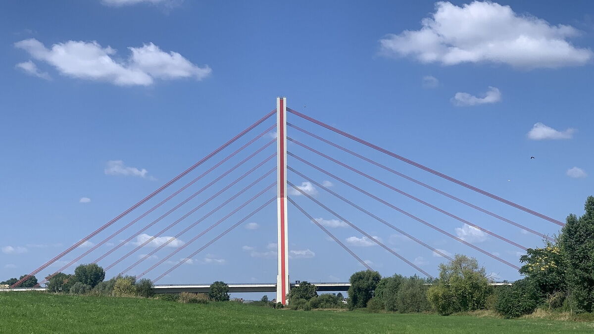 Die Fleher Brücke im August 2025
