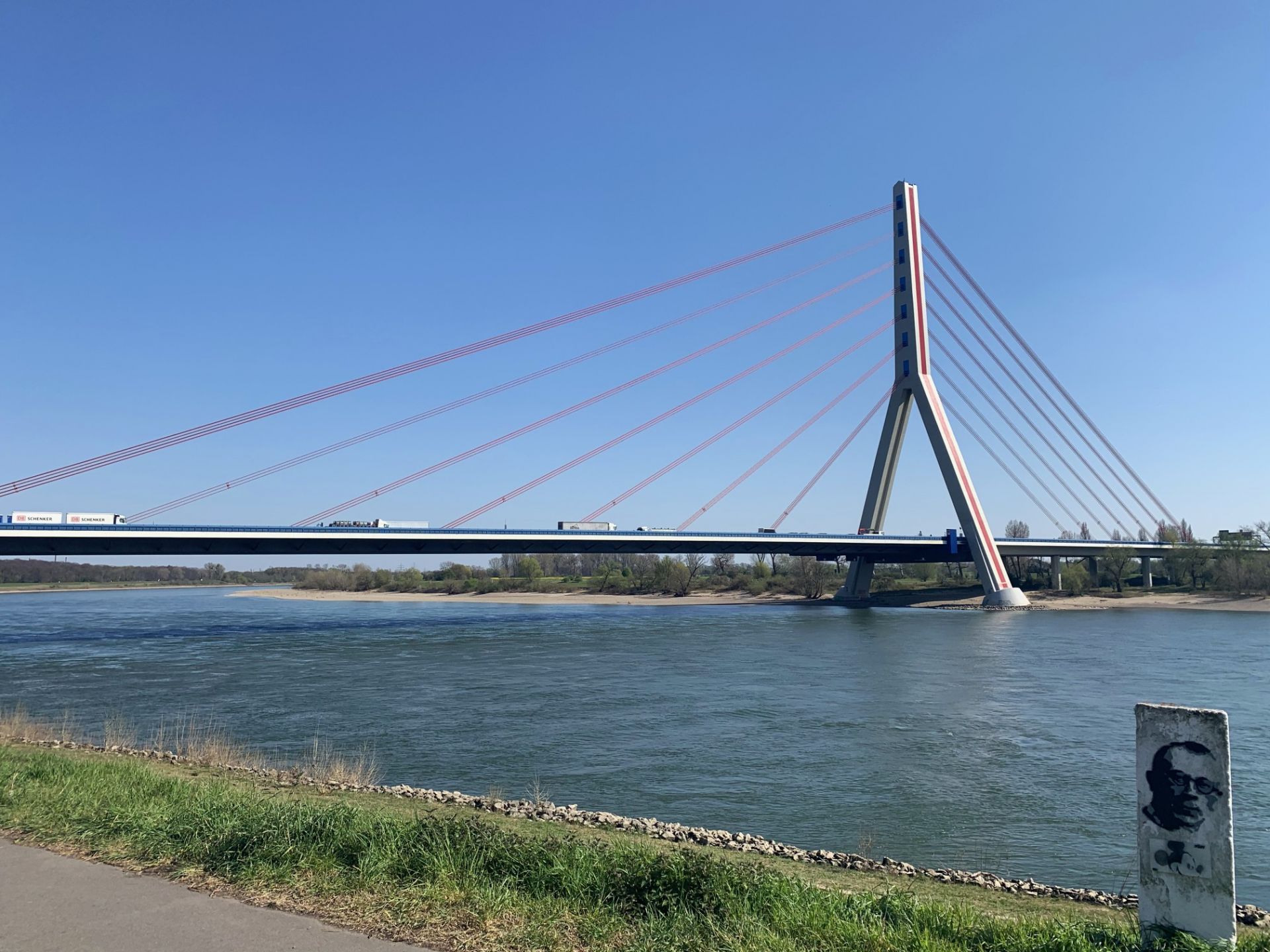 Düsseldorf · Fleher Brücke über den Rhein