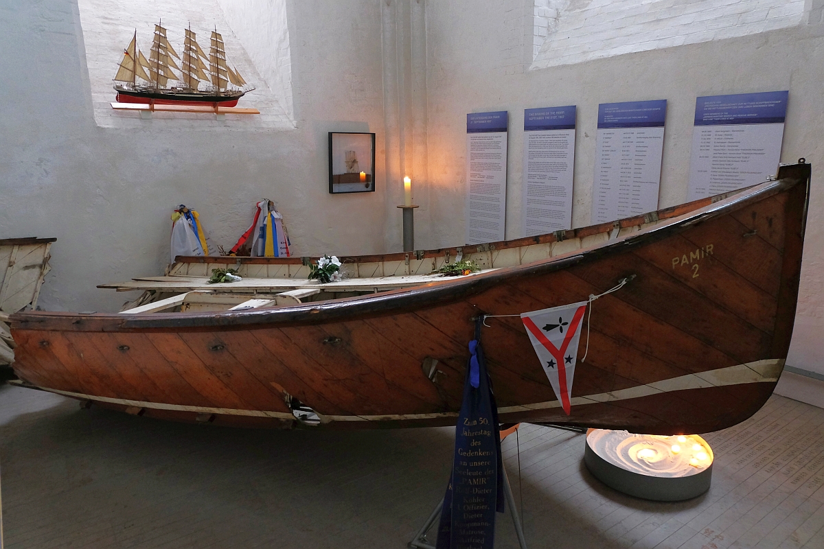 Lübeck · St. Jacobi · Rettungsboot der Pamir