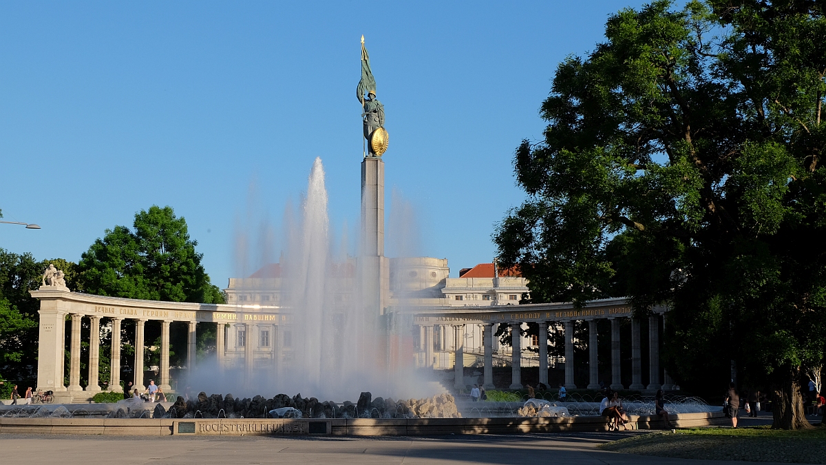 Wien · Hochstrahlbrunnen am Schwartzenbergplatz · Juni 2019