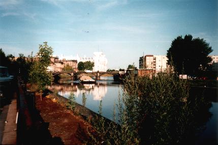 Reichstag · Juli 1995 · Blick vom Reichstagufer über Marschallbrücke mit Spree